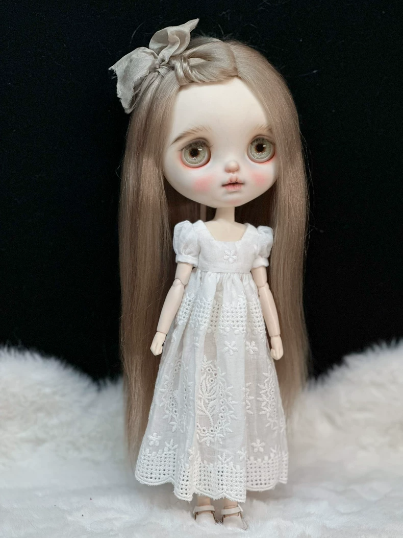 Elegant White Lace Blythe Doll Dress – Premium Cotton, Intricate Embroidery, Versatile Styling - Image 9