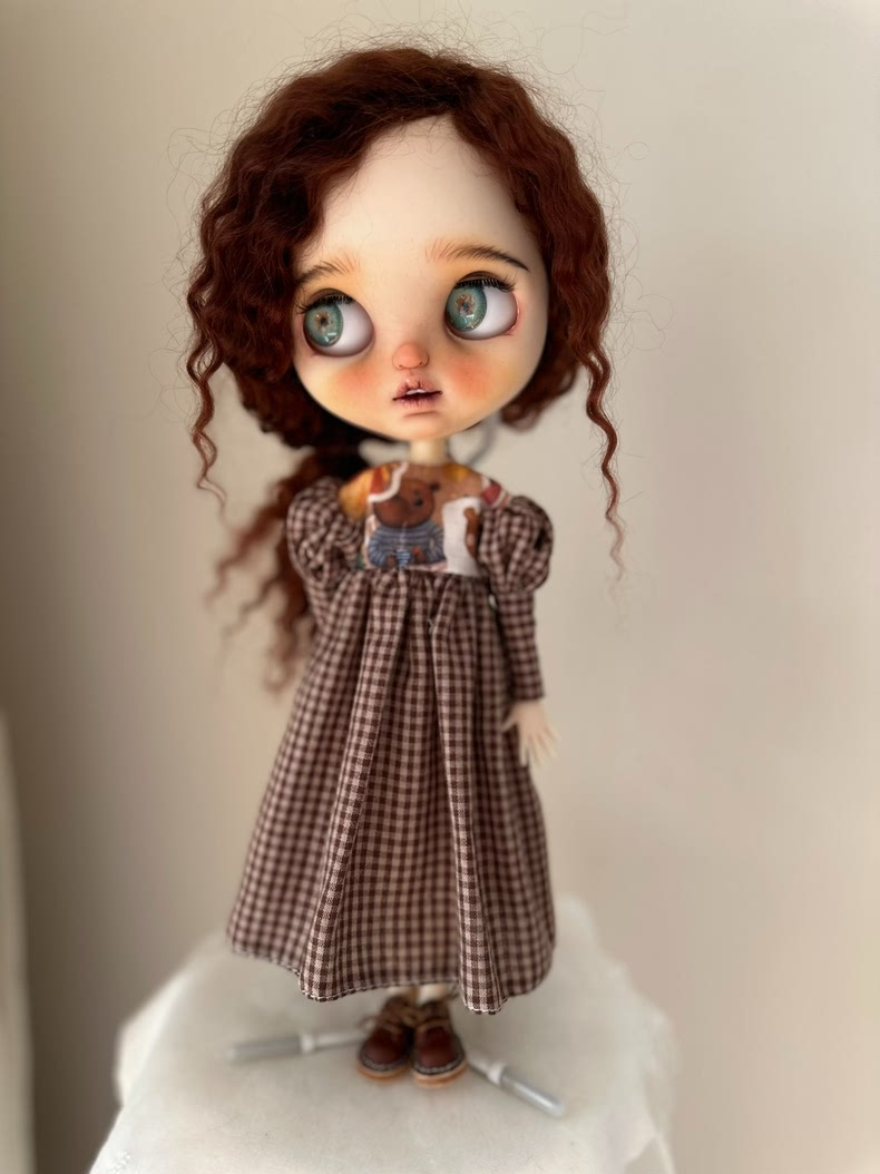 Charming Checkered Blythe Doll Dress with Teddy Bear Patch – Premium & Versatile Outfit - Image 4