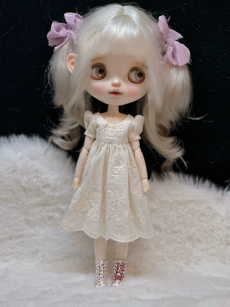 Exquisite Blythe Doll Dress: Elegant Lace & Floral Design for ob24 – Premium Craftsmanship & Versatile Styling - Image 2