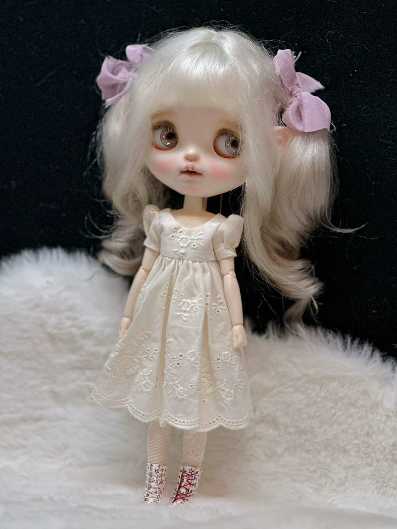 Exquisite Blythe Doll Dress: Elegant Lace & Floral Design for ob24 – Premium Craftsmanship & Versatile Styling - Image 4