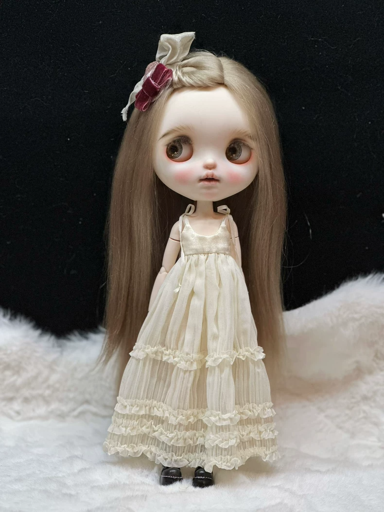Charming Blythe Doll Field Ensemble: Elegant Satin Dress with Silk Ribbons for ob22 & ob24 Dolls - Image 6