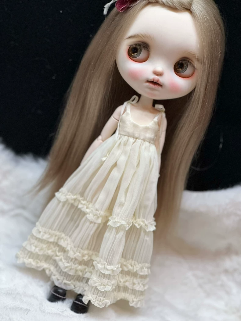 Charming Blythe Doll Field Ensemble: Elegant Satin Dress with Silk Ribbons for ob22 & ob24 Dolls - Image 7