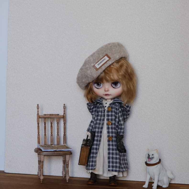 Vintage Plaid BLYTHE Doll Outfit: Navy Beret & Dress Set - Premium Quality Collector's Ensemble - Image 1