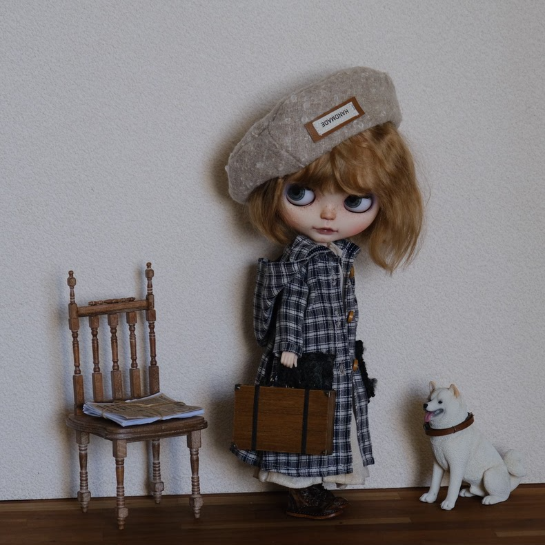 Vintage Plaid BLYTHE Doll Outfit: Navy Beret & Dress Set - Premium Quality Collector's Ensemble - Image 2
