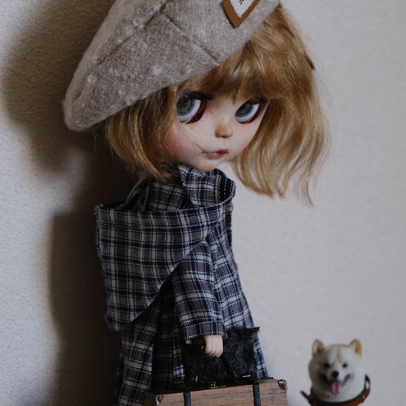 Vintage Plaid BLYTHE Doll Outfit: Navy Beret & Dress Set - Premium Quality Collector's Ensemble - Image 7