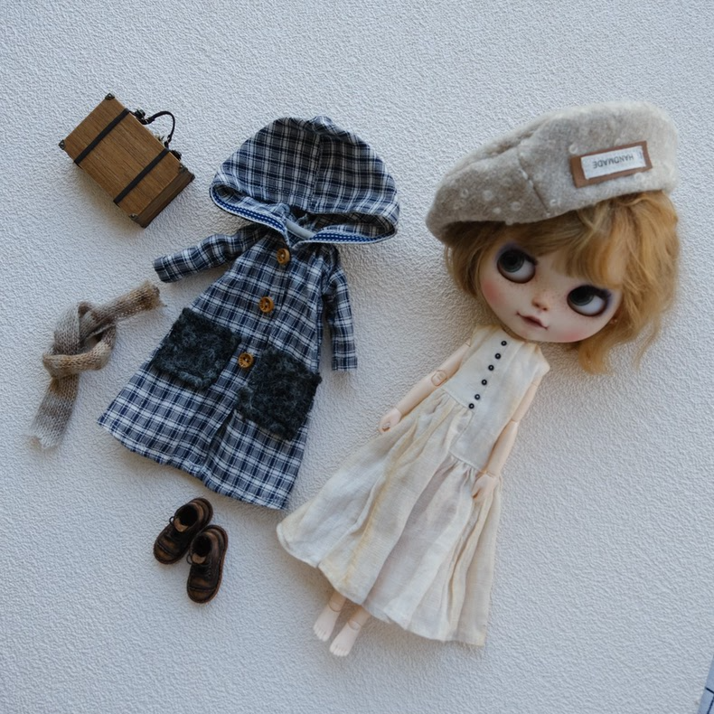 Vintage Plaid BLYTHE Doll Outfit: Navy Beret & Dress Set - Premium Quality Collector's Ensemble - Image 9