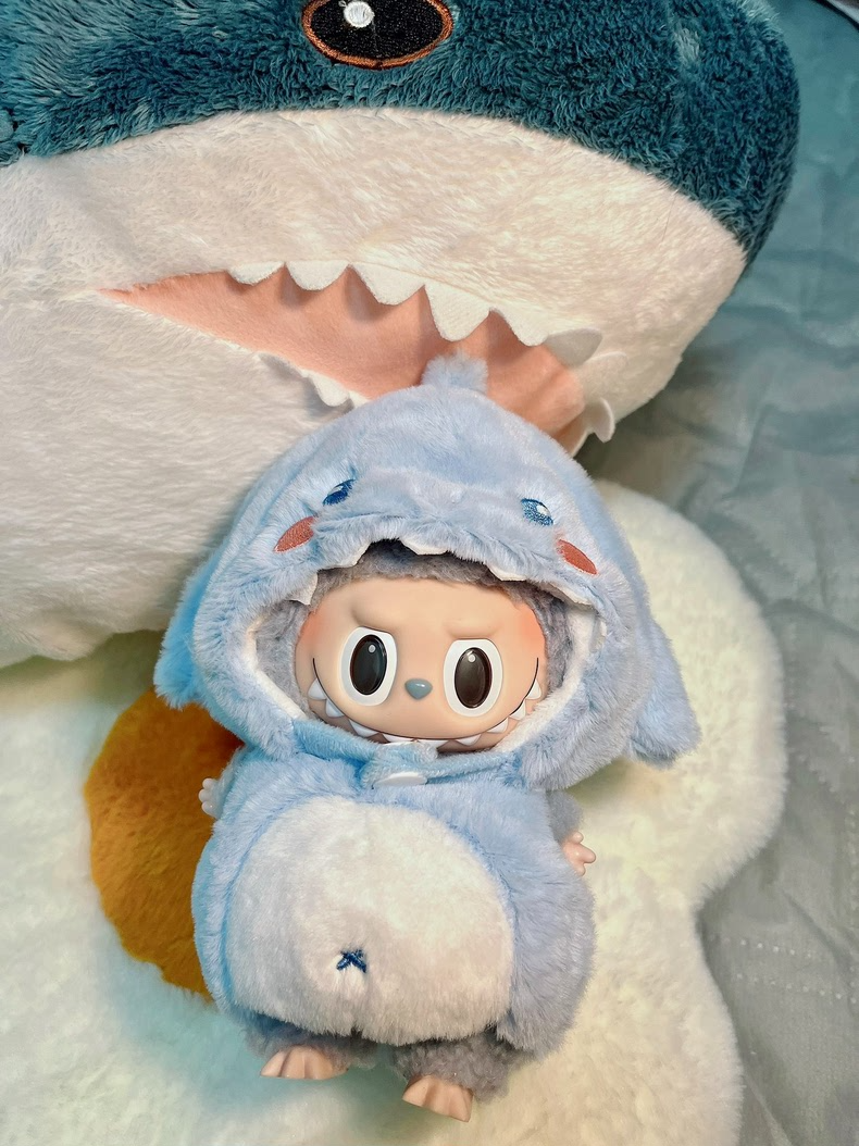 Adorable LABUBU Shark Outfit – Soft Plush Blue Doll Costume for Collectors & Play - Image 3