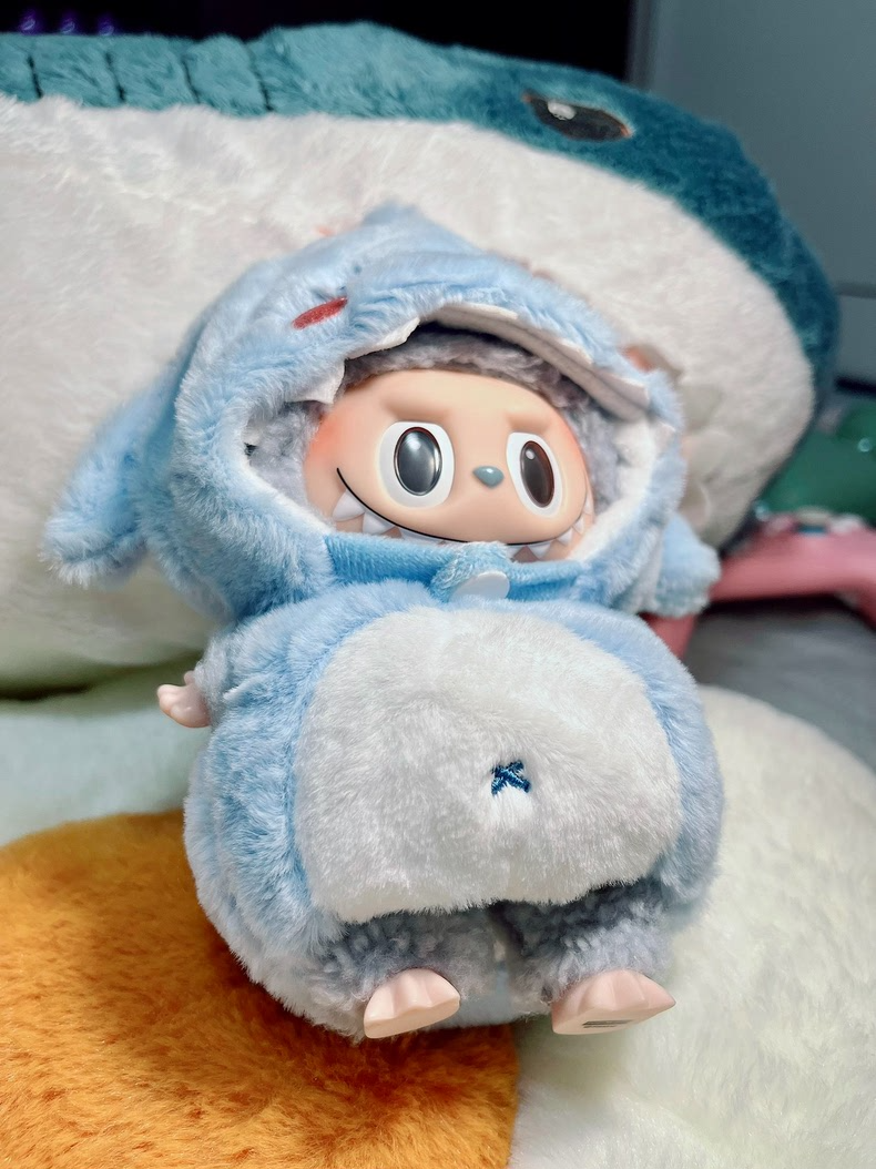 Adorable LABUBU Shark Outfit – Soft Plush Blue Doll Costume for Collectors & Play - Image 6