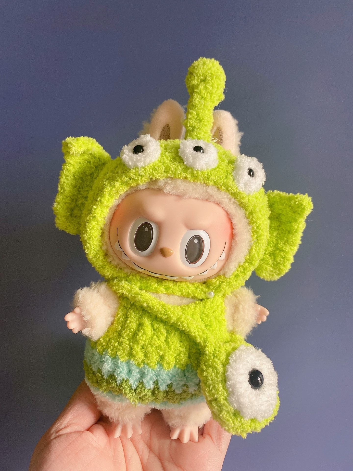 Whimsical Labubu Doll Outfit – Vibrant Green & White Customizable Plush Set for POP MART Fans - Image 1