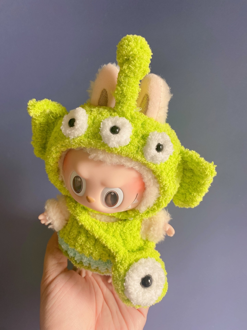 Whimsical Labubu Doll Outfit – Vibrant Green & White Customizable Plush Set for POP MART Fans - Image 3