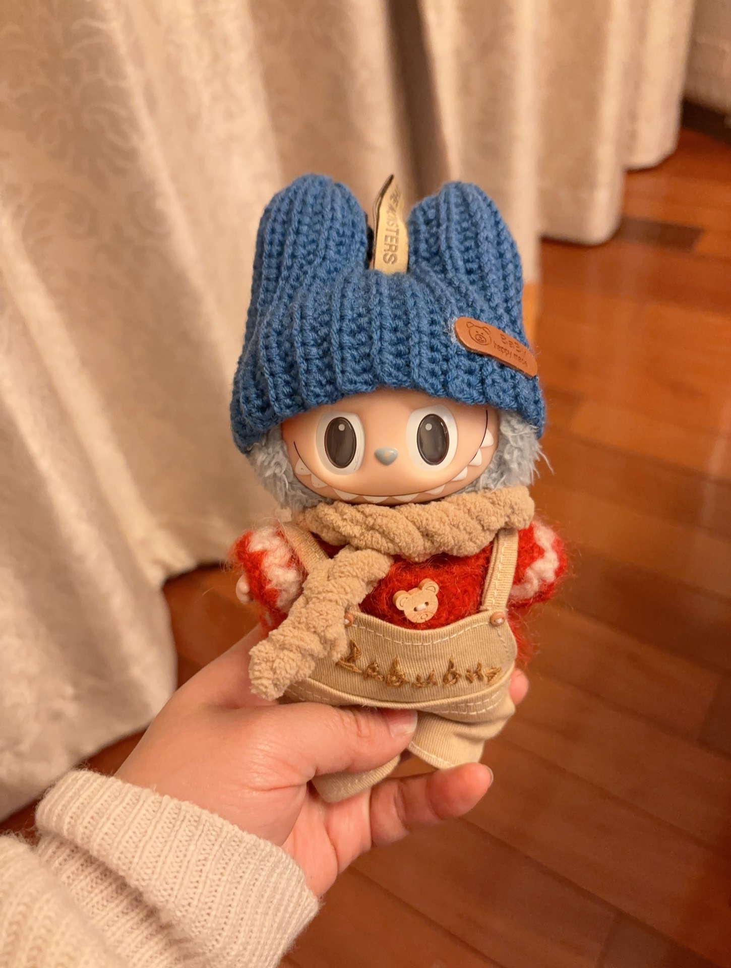 Adorable Handmade Labubu Outfit – Customizable Knit Sweater & Denim Overalls – Perfect Fit for Collectors! - Image 3