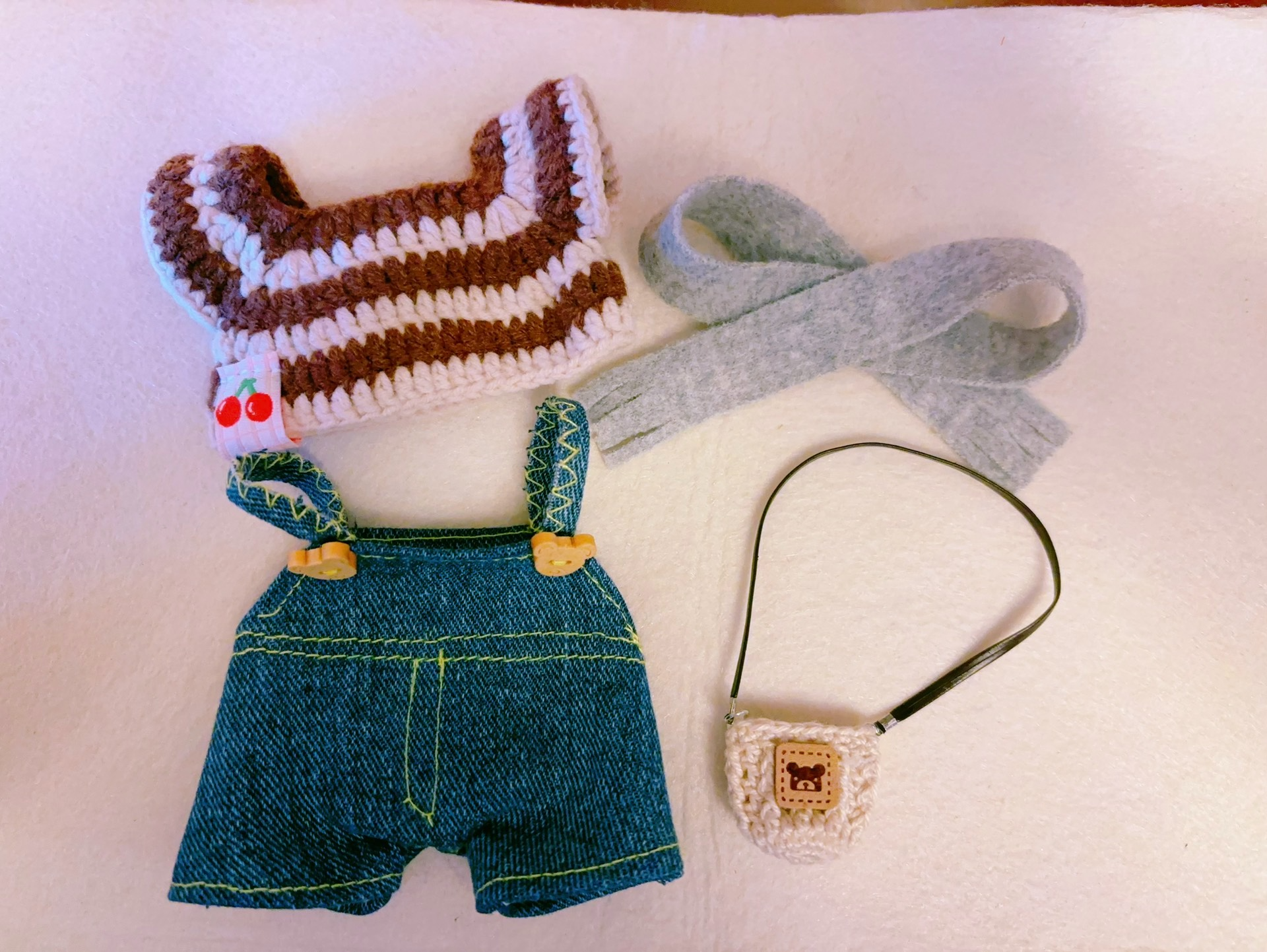 Adorable Handmade Labubu Outfit – Customizable Knit Sweater & Denim Overalls – Perfect Fit for Collectors! - Image 9