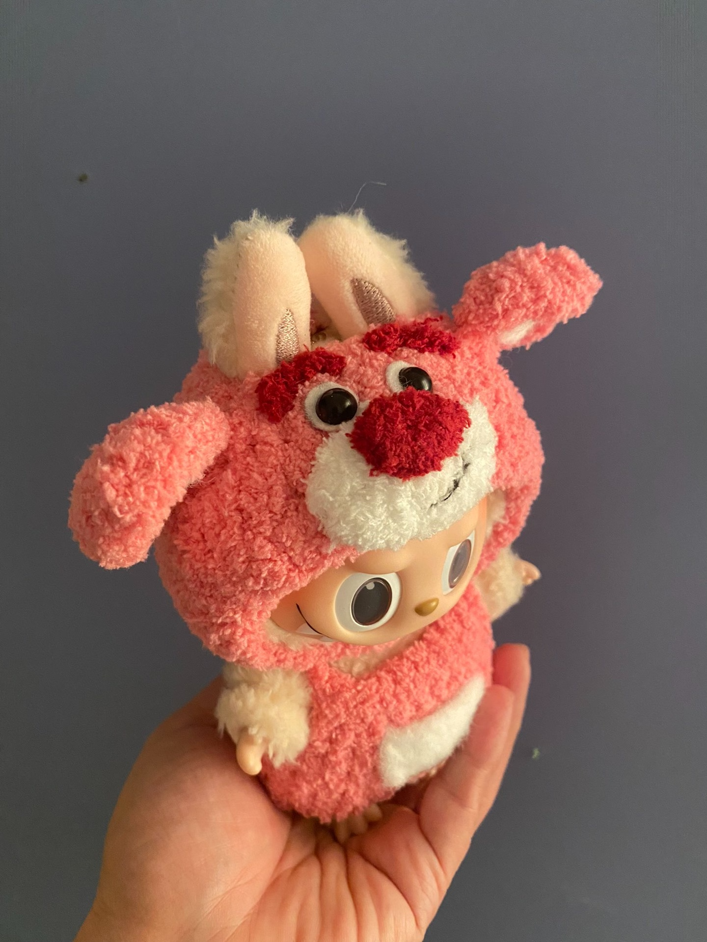 Charming Labubu Teddy Bear Outfit – Plush Pink & White Costume for POP MART Collectibles - Image 4