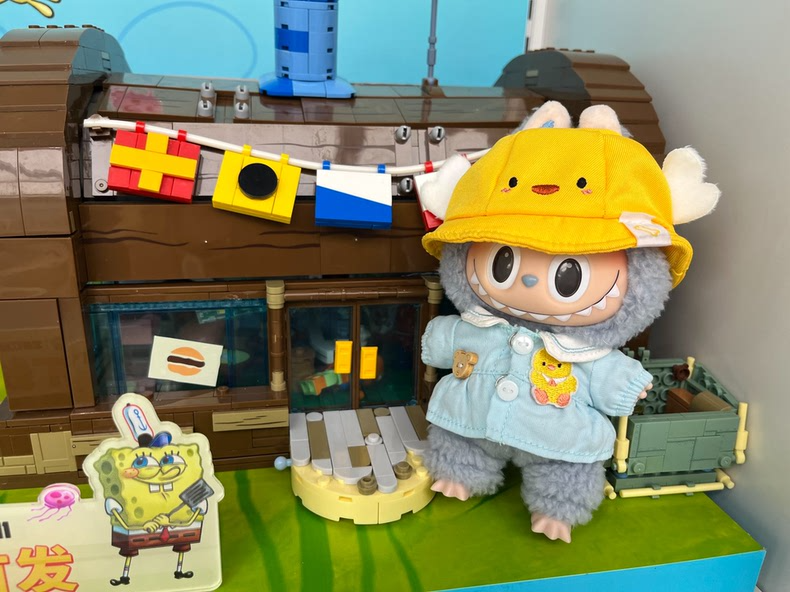 Charming Spring LABUBU Outfit: Vibrant Pastel Blues & Yellows for Playful Adventures - Image 2