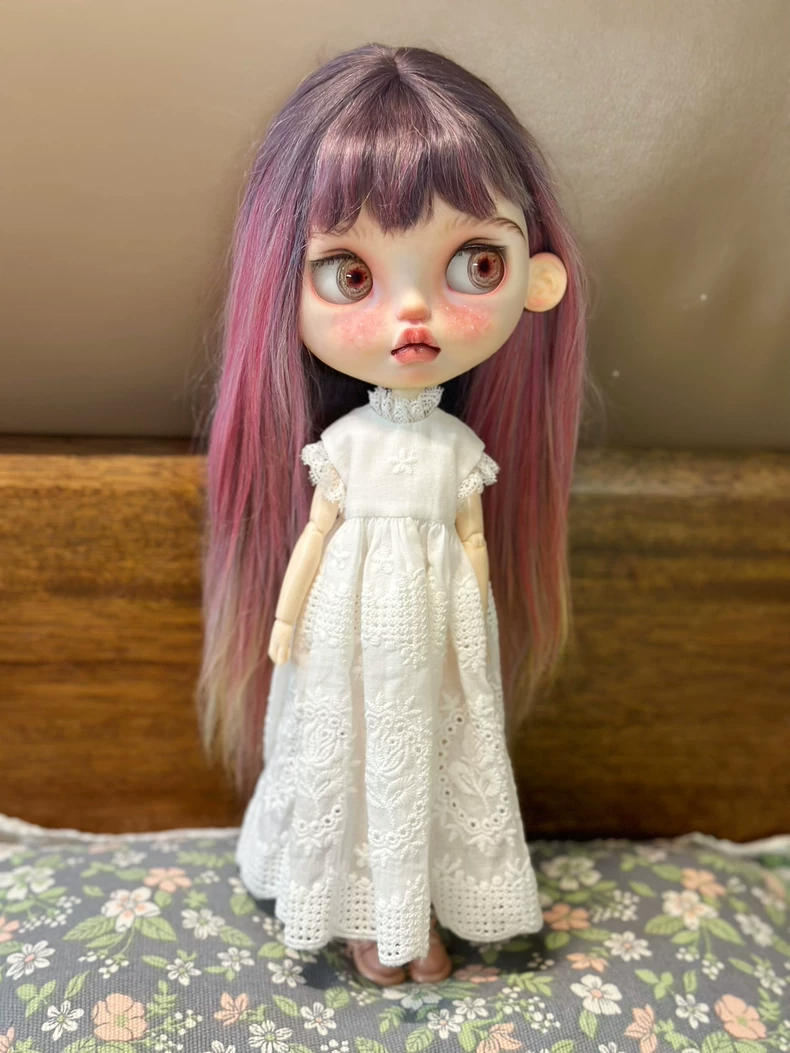 Exquisite Lace Blythe Doll Dresses – Elegant Floral Outfits for ob24 Dolls - Image 1