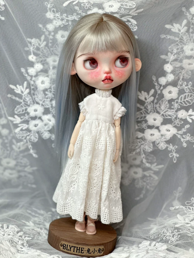 Exquisite Lace Blythe Doll Dresses – Elegant Floral Outfits for ob24 Dolls - Image 3
