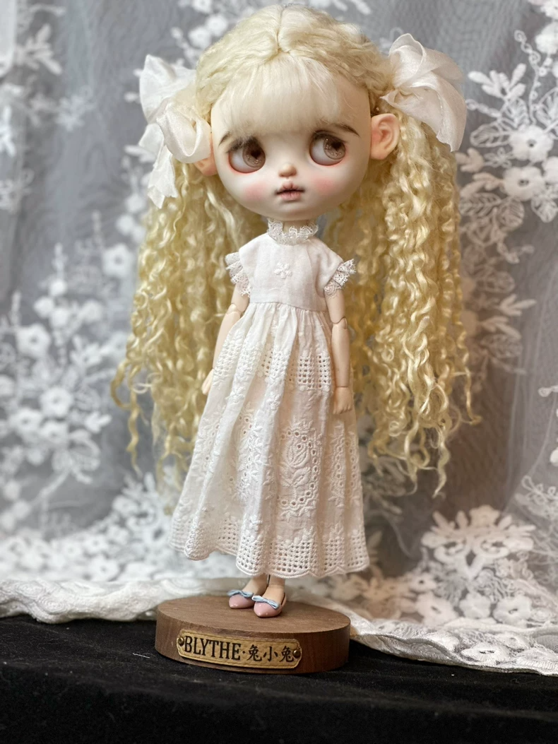Exquisite Lace Blythe Doll Dresses – Elegant Floral Outfits for ob24 Dolls - Image 6