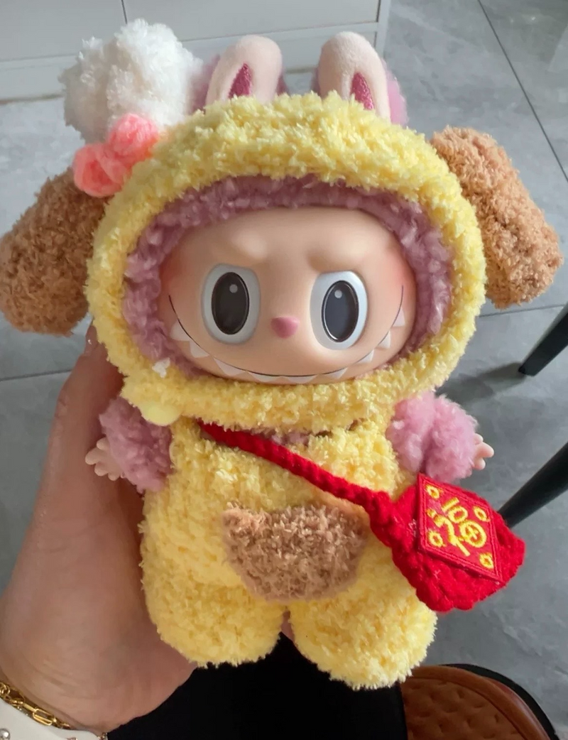 Cozy LABUBU Plush Outfit – Vibrant Hat & Bodysuit for Collectible Dolls - Image 5