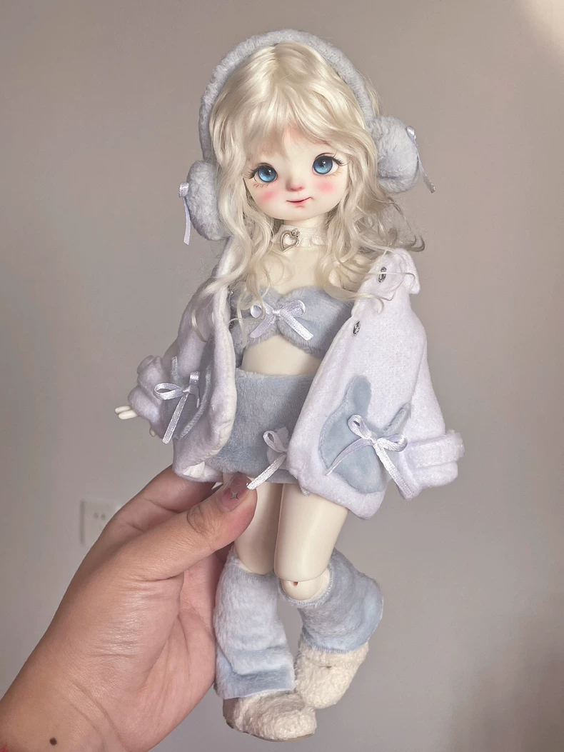 Lavender Elegance BJD 1/6 Outfit: Plush Fleece & Lace, Seasonal Versatility, Premium Craftsmanship - Image 3