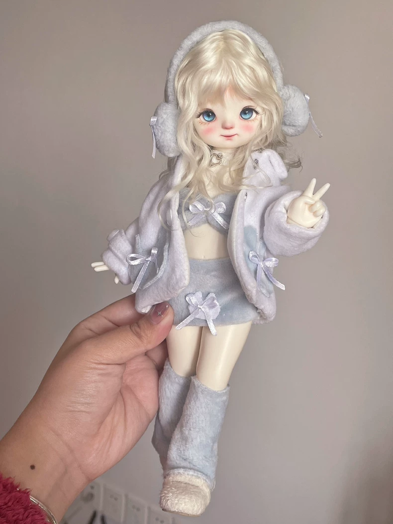 Lavender Elegance BJD 1/6 Outfit: Plush Fleece & Lace, Seasonal Versatility, Premium Craftsmanship - Image 4