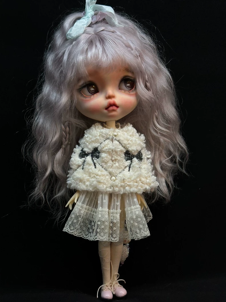 Charming Blythe Doll Outfit: Fluffy Cardigan & Lace Skirt – Elegant & Playful - Image 5