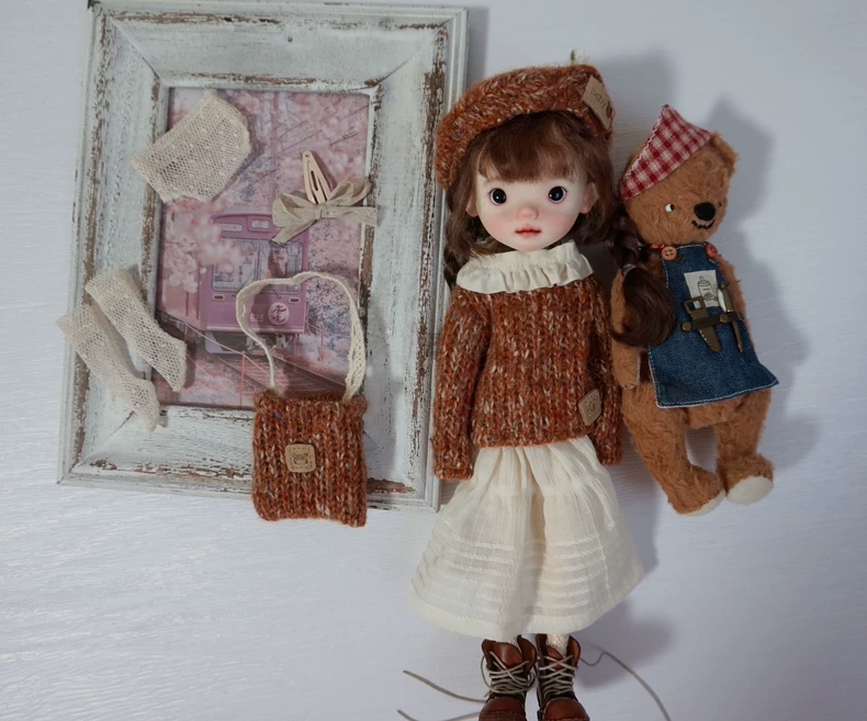 Cozy Autumn BLYTHE Outfit – Knit Sweater & Frilled Skirt Set for OB22/OB24 | Elegant Beret & Crossbody Bag - Image 7