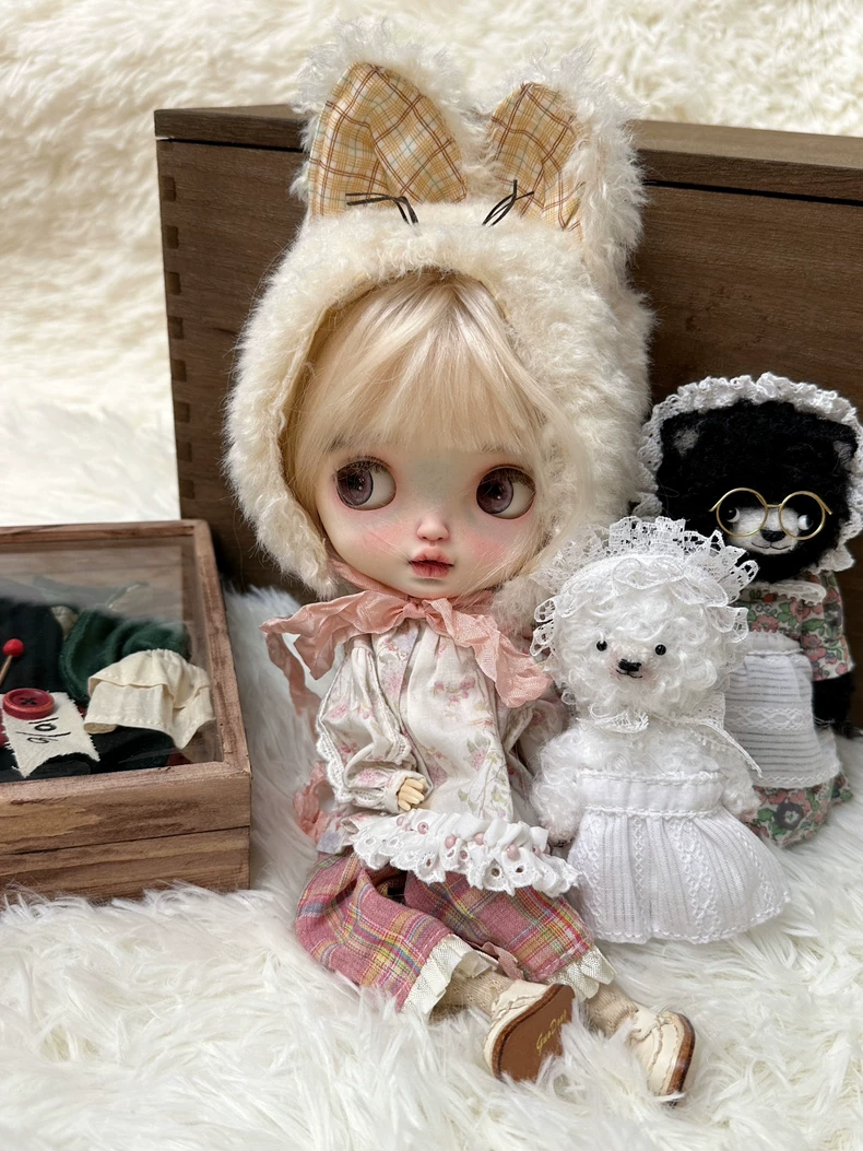 Whimsical Pastoral Blythe Doll Outfit – Vintage Lace & Bunny Ears - Image 3