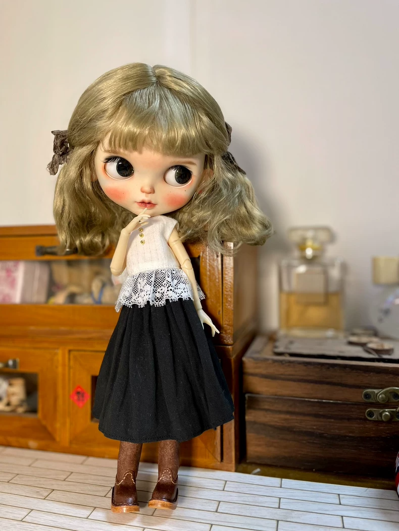 Vintage BLYTHE Doll Outfit – Elegant Black & White Ensemble with Lace & Denim - Image 5