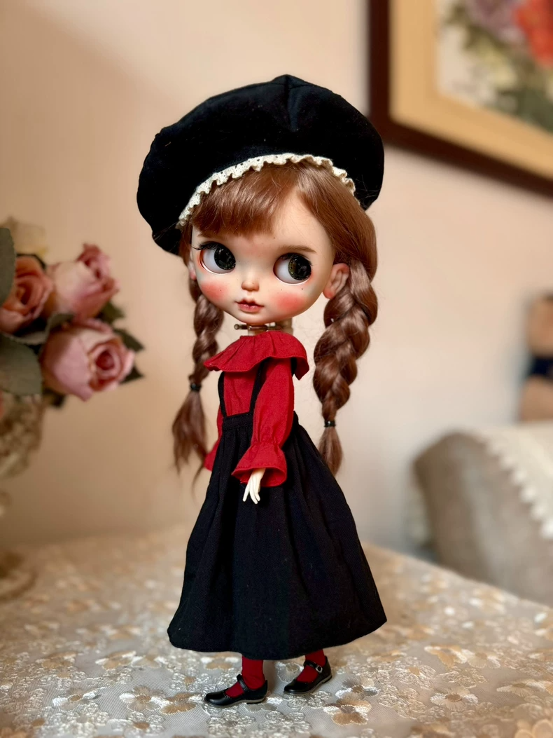 Vintage Charm Blythe Doll Outfit – Red Blouse & Black Dress Set for Collectors - Image 2