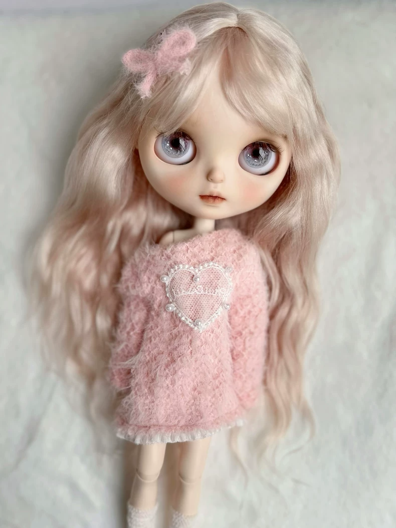 Cozy Pink Blythe Doll Outfit: Fluffy Sweater, Mushroom Hat & Lace Socks for Autumn/Winter Charm - Image 5