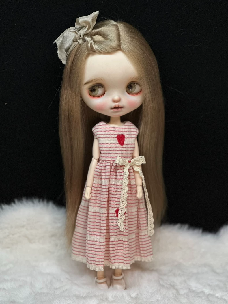 Charming Blythe Doll Dress: Elegant Red & White Striped Lace Outfit for ob24 Dolls - Image 7