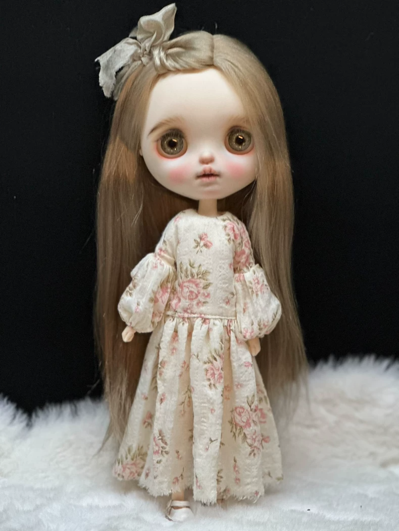 Exquisite Blythe Doll Dress: Floral Elegance for ob24 – Handcrafted Cotton & Silk - Image 9