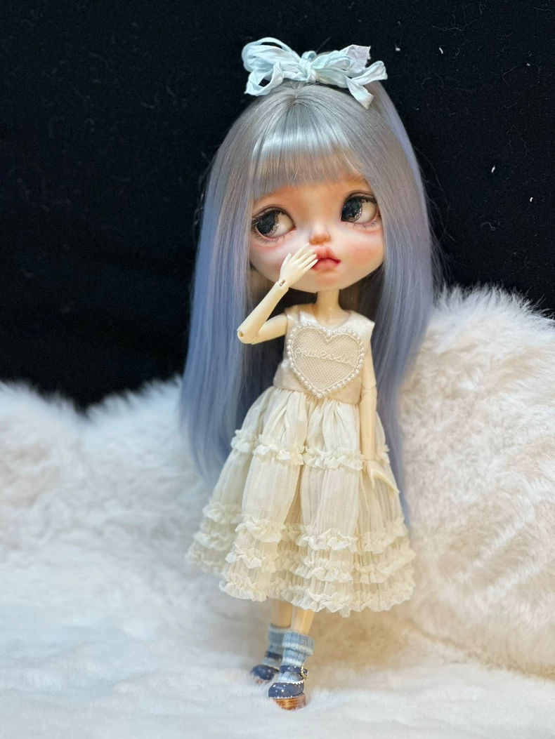 Exquisite Blythe Doll Dress: Elegant Lace & Heart Embellishment for ob22, ob24, ob26 - Image 3