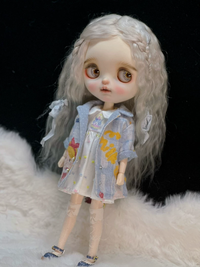 Charming Blythe Doll Outfit: Elegant Denim Jacket & Delicate Dress for OB22, OB24, OB26 Collectors - Image 4