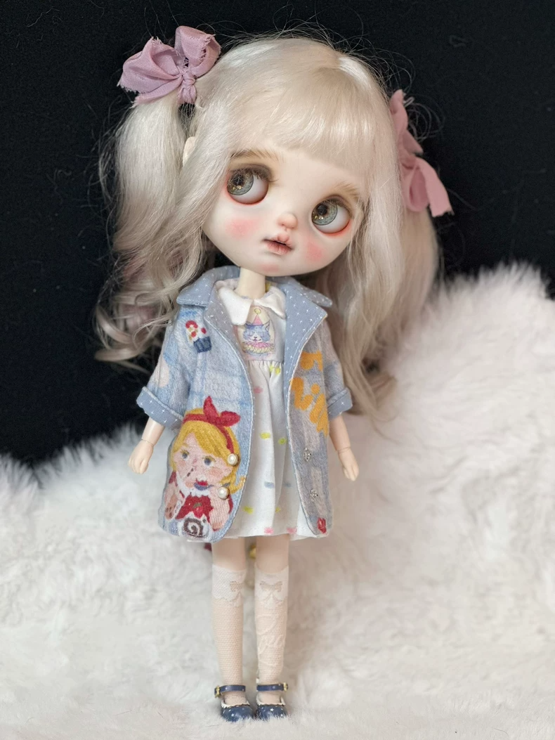 Charming Blythe Doll Outfit: Elegant Denim Jacket & Delicate Dress for OB22, OB24, OB26 Collectors - Image 7