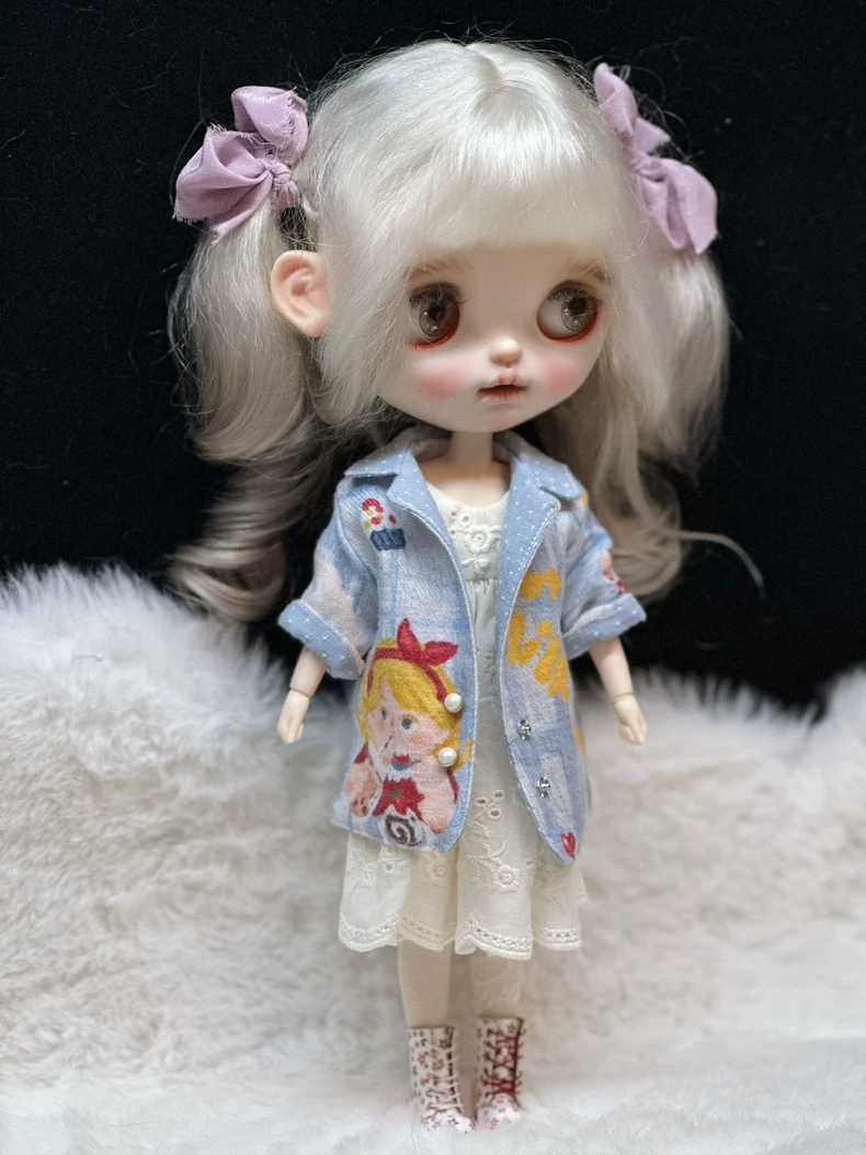 Charming Blythe Doll Outfit: Elegant Denim Jacket & Delicate Dress for OB22, OB24, OB26 Collectors - Image 9