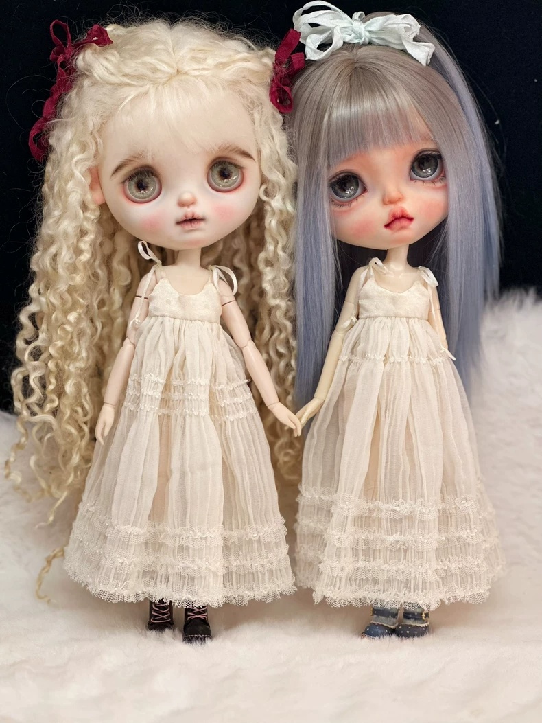 Exquisite Lace Blythe Doll Dresses: Elegant Creamy White Tiered Outfits for ob24 & More - Image 6
