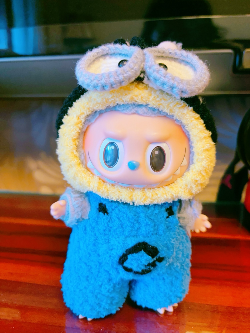 Handmade LABUBU Doll Outfit – Plush Jumpsuit & Hat, Vibrant Yellow & Blue, Cozy & Customizable - Image 3
