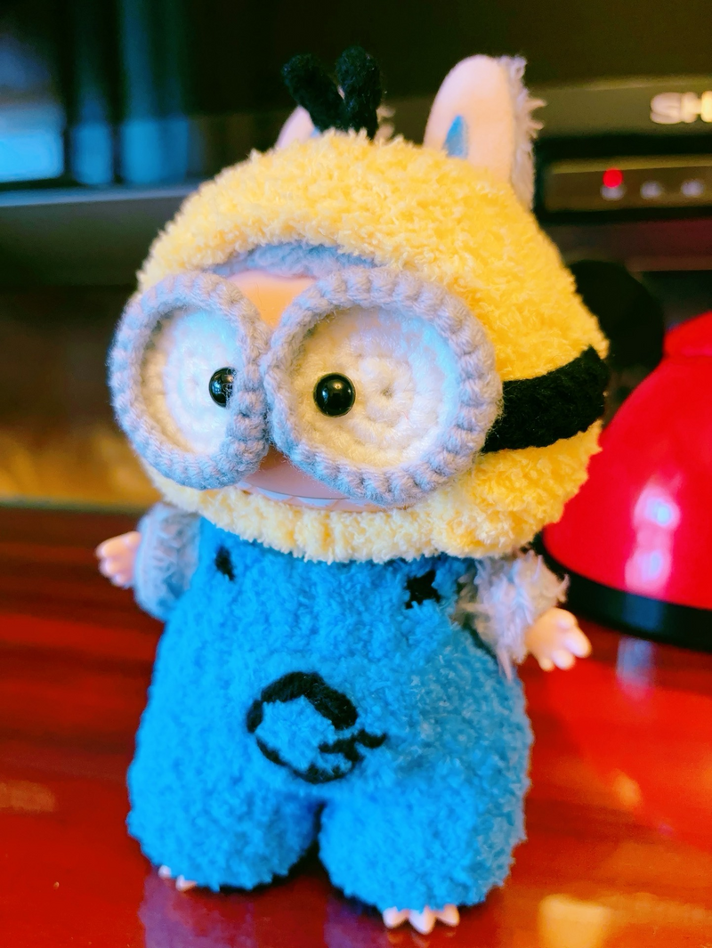 Handmade LABUBU Doll Outfit – Plush Jumpsuit & Hat, Vibrant Yellow & Blue, Cozy & Customizable - Image 4