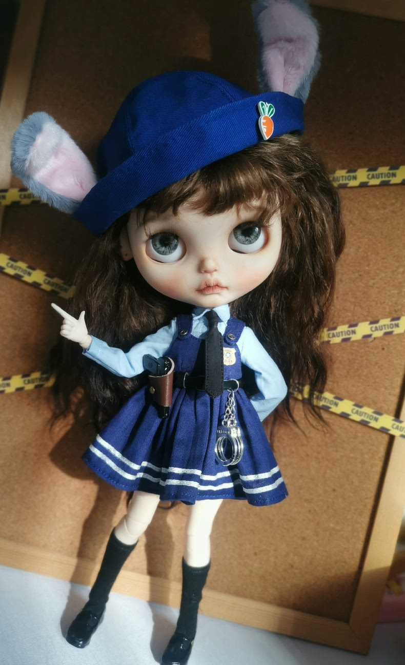 Charming Police-Themed BLYTHE Doll Outfit – High-Quality & Detailed Collectible Ensemble - Image 1