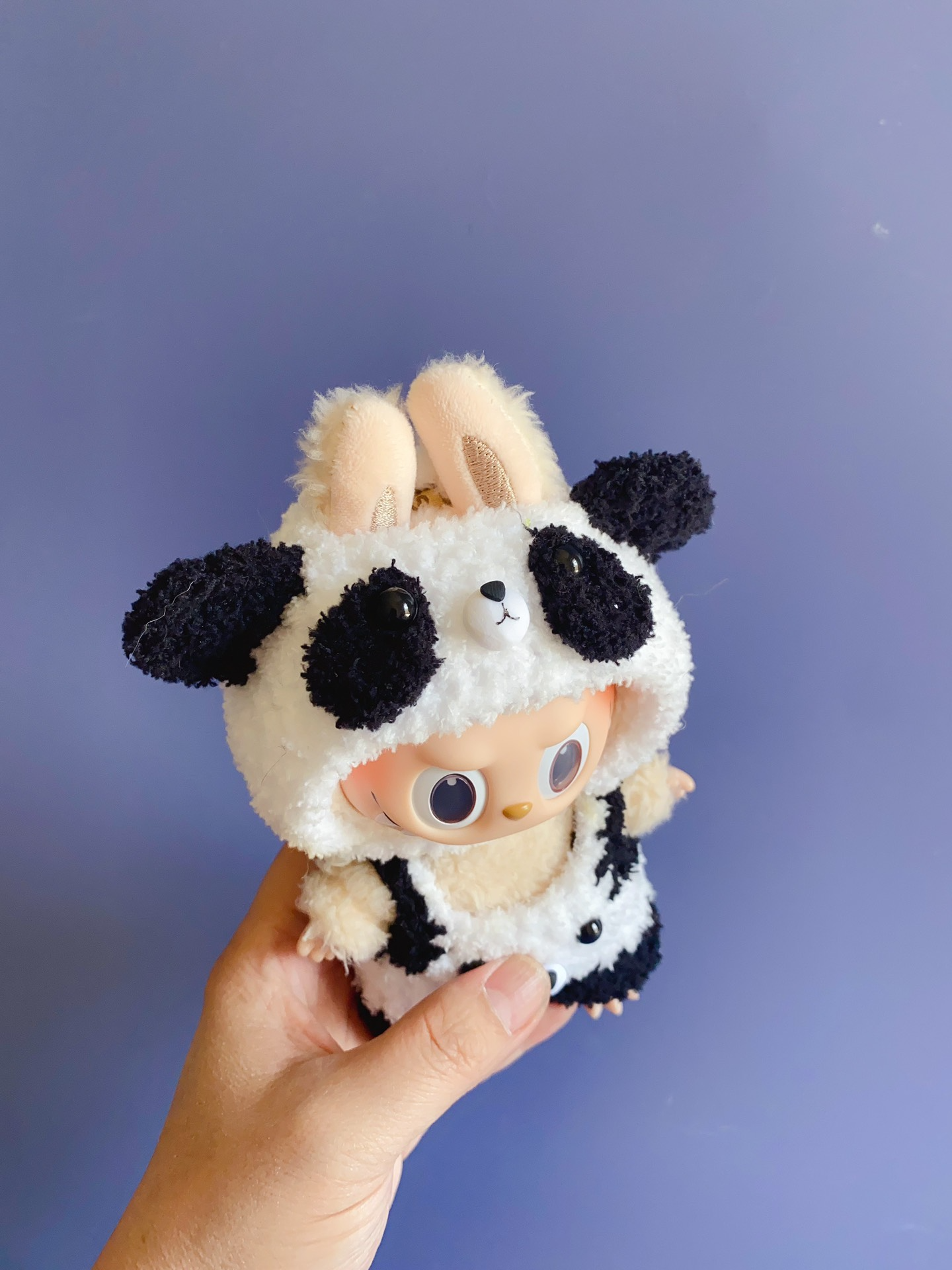 Adorable Labubu Doll Outfits: Vibrant Plush Ensembles for Play & Collecting - Image 9