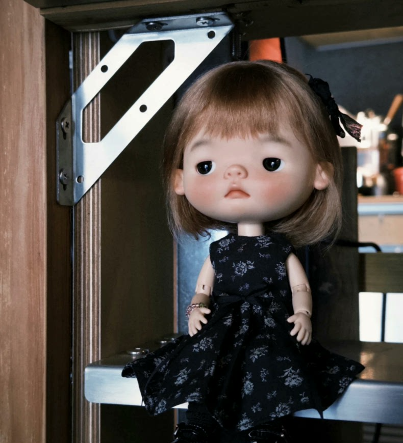 Elegant Blythe Doll Outfit: Black Rose Ensemble with Floral Hat & Accessories for OB22 & OB24 Dolls - Image 7