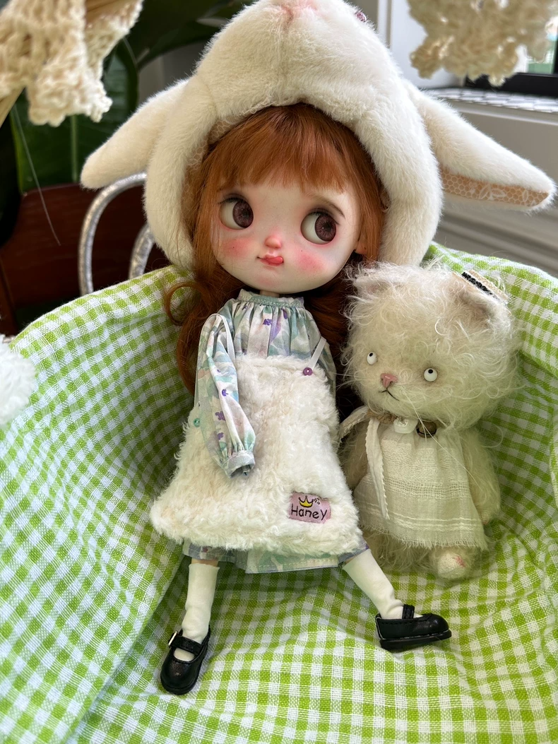 Charming Handmade BLYTHE Doll Outfit: Bunny Hat, Floral Dress & Cozy Socks - Image 4