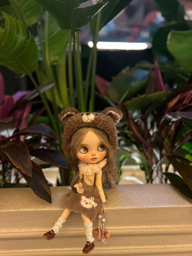 Adorable Custom BLYTHE Doll Outfits: Handcrafted Hats, Tops & Socks for Vintage Charm - Image 3
