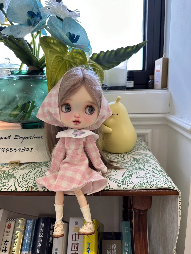 Vintage-Inspired BLYTHE Doll Outfit: Retro Charm, Premium Craftsmanship, & Playful Elegance - Image 1