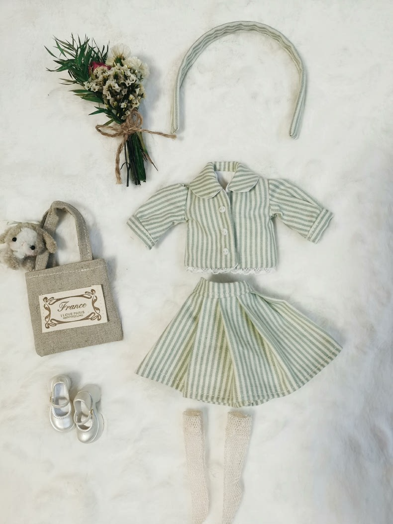Charming Spring Blythe Doll Outfit – OL-Style Green Stripes, Polka Dot Bag & Lace Stockings for ob22/ob24 - Image 2