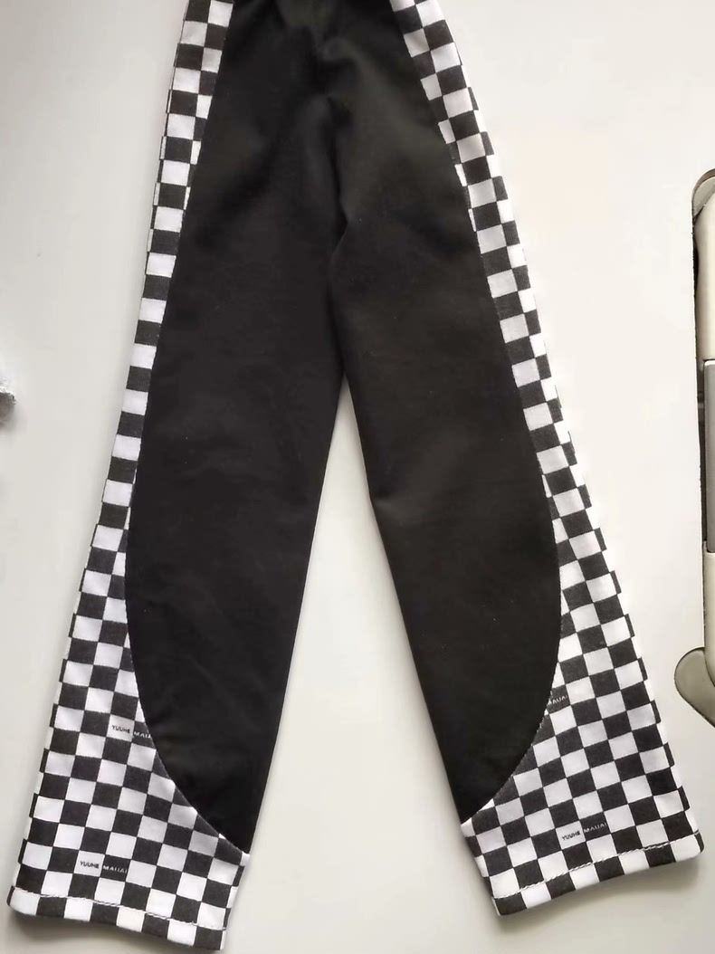 Stylish Black Checkered BJD 1/4 Sporty Outfit – Durable & Dynamic Posing - Image 3