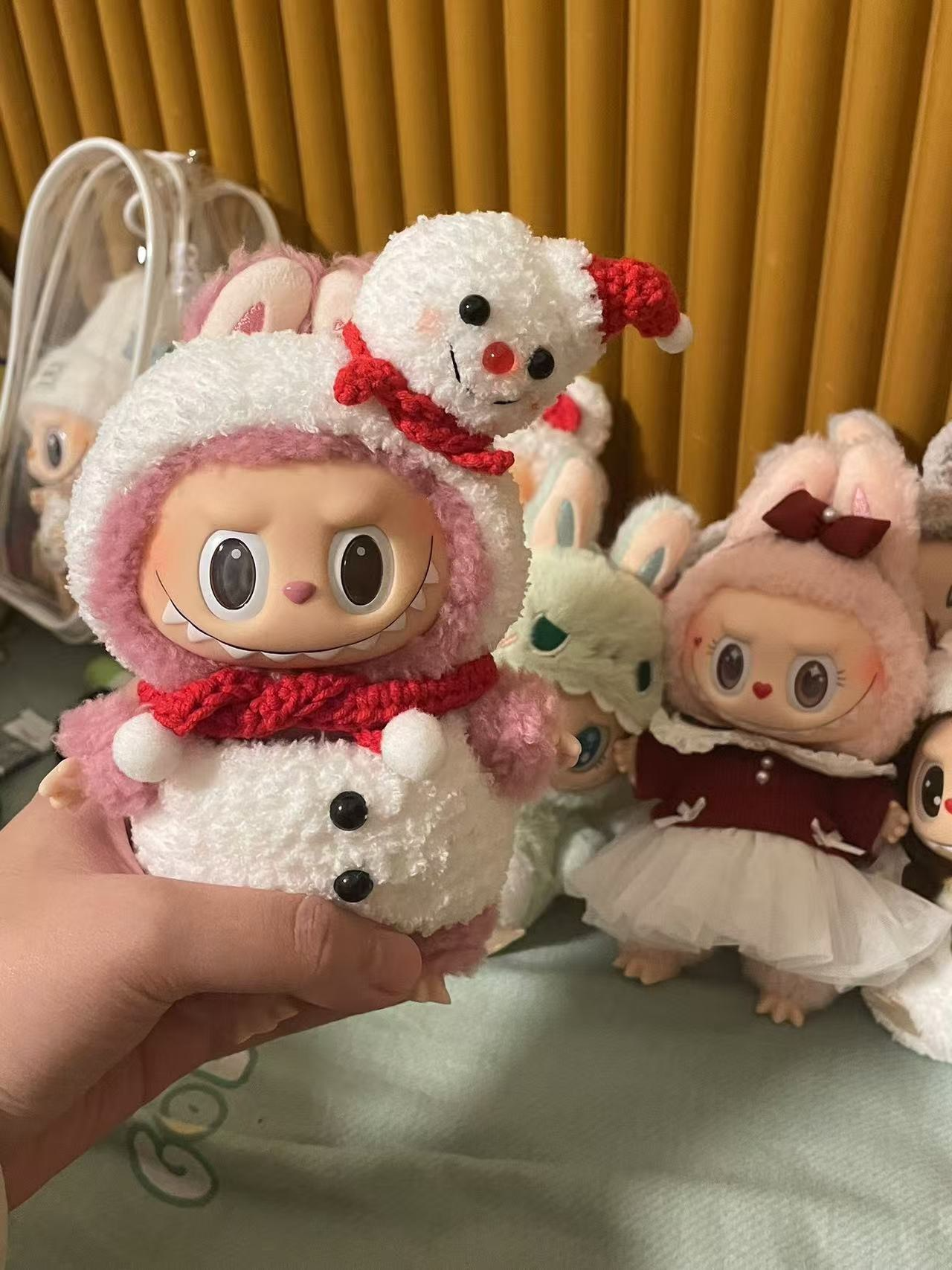 Festive Snowman Labubu Doll Outfit – Cozy Plush Winter Wonderland Design in White & Red - Image 2