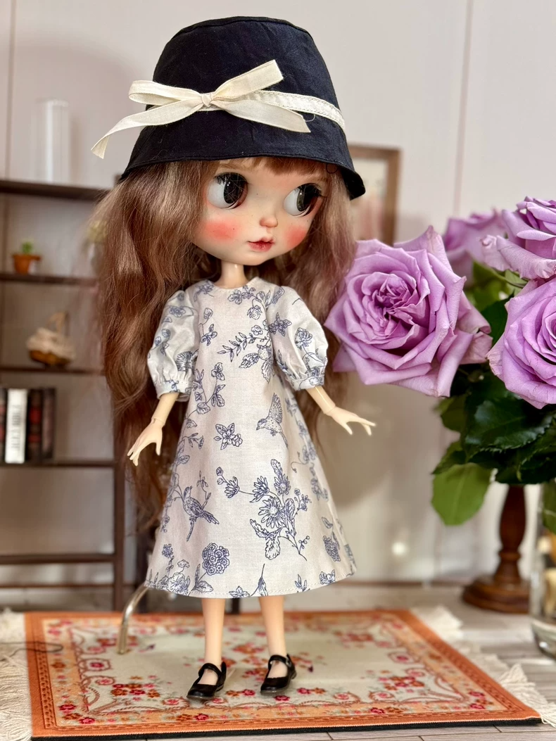Vintage Floral Blythe Doll Outfit: Elegant A-Line Dress & Fisherman Hat for OB24/OB22 Collectors - Image 1