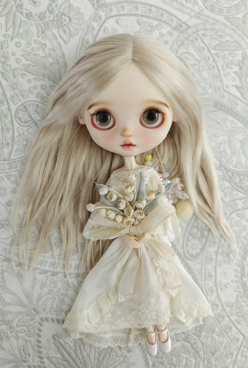 Exquisite Blythe Doll Lace Dress Outfit – Elegant OB22 & OB24 Ensemble - Image 2